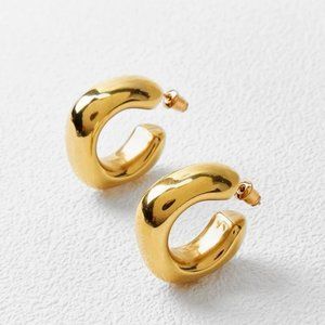 14K GOLD PLATED MINIMALIST HOOP